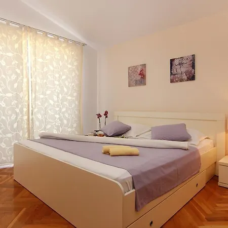 Josipa Appartement *