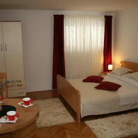 Josipa Appartement *